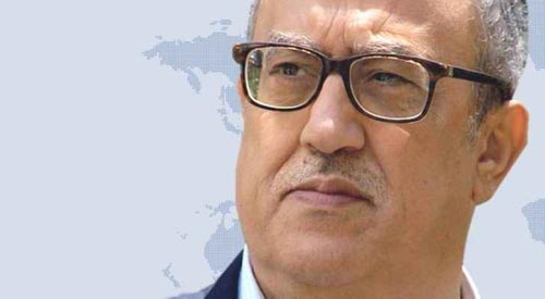 اغتيال الكاتب الاردني ناهض حتر باطلاق نار امام قصر العدل وسط عمّان