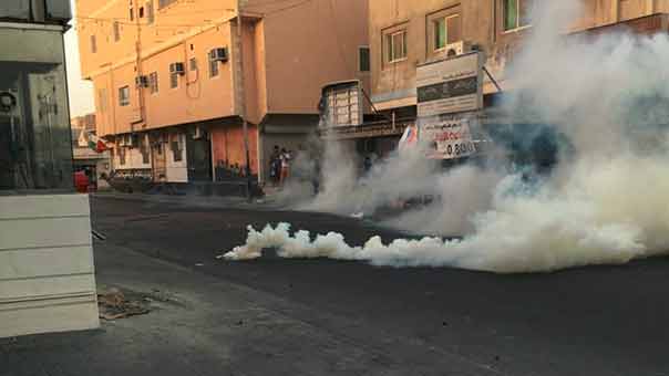 البحرين: قوات الأمن تهاجم أهالي المالكية وتستهدف المظاهر العاشورائية