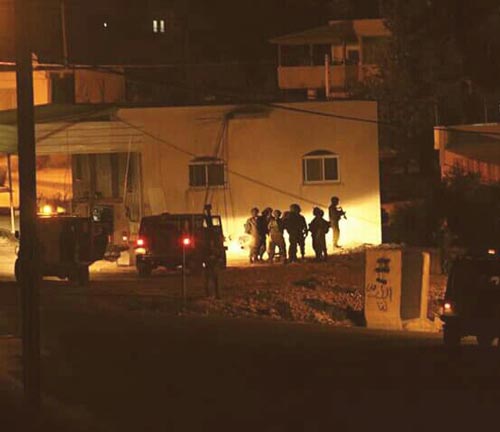 عشية الاحتفالات اليهودية .. الاحتلال يشن حملة اعتقالات واسعة في صفوف المقدسيين شملت سيدة وأسيرا محررا