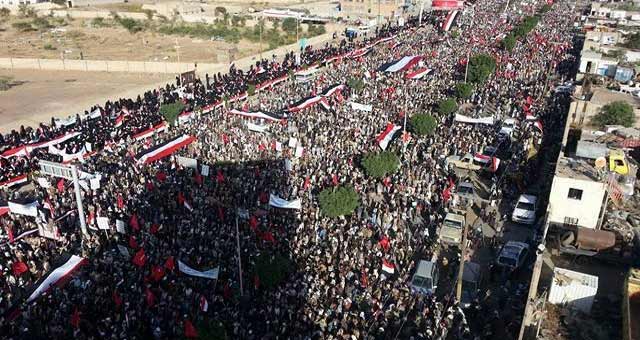 السيد الحوثي خلال مسيرة &ldquo;أباة الضيم&rdquo; : الشعب اليمني يواجه طغيانا سعوديا بإشراف من الإدارة الأميركية