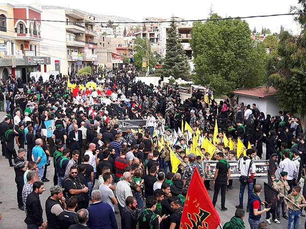 بالصور والفيديو: لبنان يحيي يوم العاشر من محرّم بمسيرات حاشدة