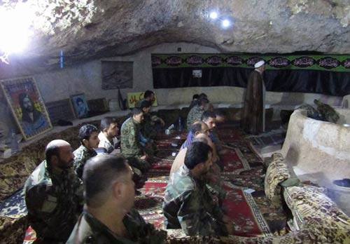 أهالي بلدتي نبل والزهراء بريف حلب الشمالي يحيون مراسم ذكرى عشوراء