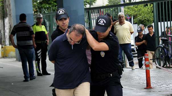 تعذيب وتهديد المعتقلين في السجون التركية في إطار الحملة التي أعقبت محاولة الإنقلاب التركي