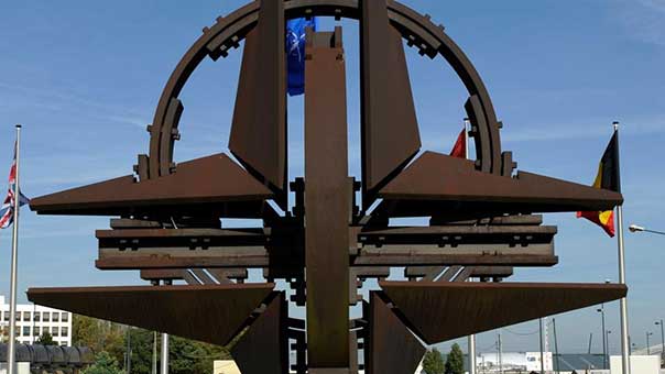 قلق أميركي من أنظمة الدفاع الجوي الروسية.. و&rsquo;الناتو&rsquo; يسعى لأكبر حشد عسكري على حدود موسكو منذ الحرب الباردة