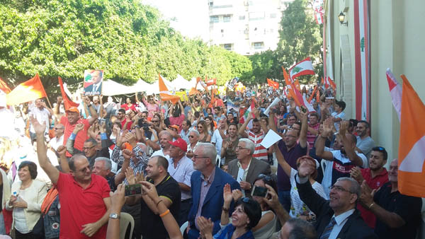 بالصور: احتفالات &rsquo;عونيو الحارة&rsquo; .. من الضاحية الى بعبدا