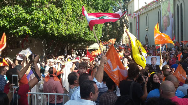 بالصور: احتفالات &rsquo;عونيو الحارة&rsquo; .. من الضاحية الى بعبدا