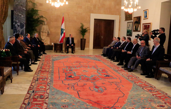 رئيس الجمهورية يكلف الحريري رسمياً تشكيل الحكومة