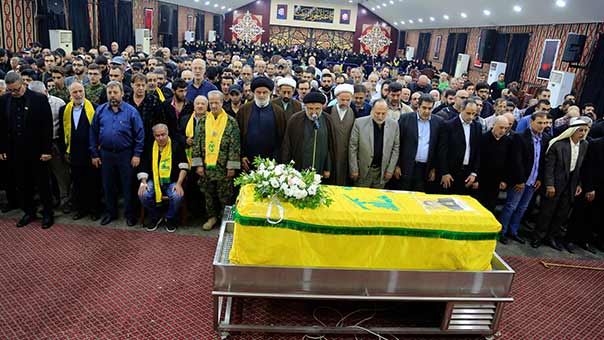 حزب الله وجمهور المقاومة شيعا الشهيدين عباس أحمد زعتر وأحمد علي فخر الدين الى مثواهما الاخير