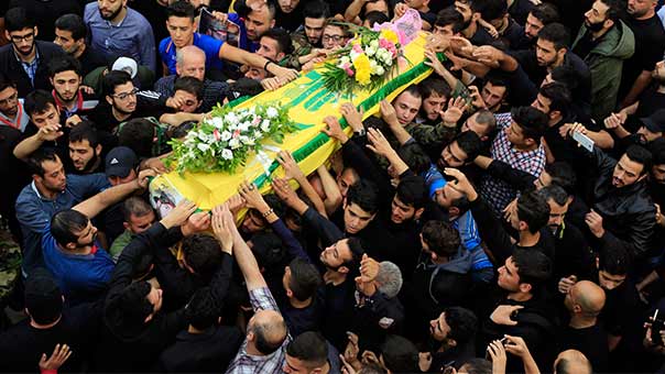 حزب الله وجمهور المقاومة شيعا الشهيدين عباس أحمد زعتر وأحمد علي فخر الدين الى مثواهما الاخير