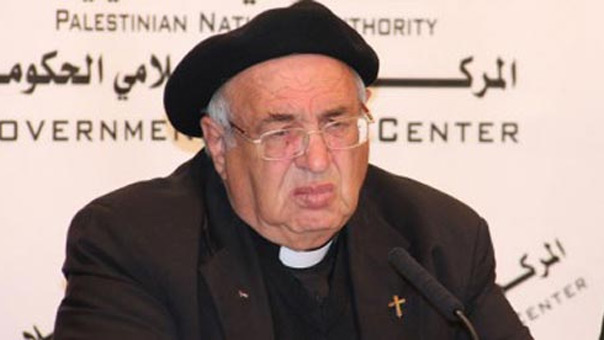 الأب مسلم: الآذان في القدس شرف لنا والعدو الصهيوني يلعب بدمه