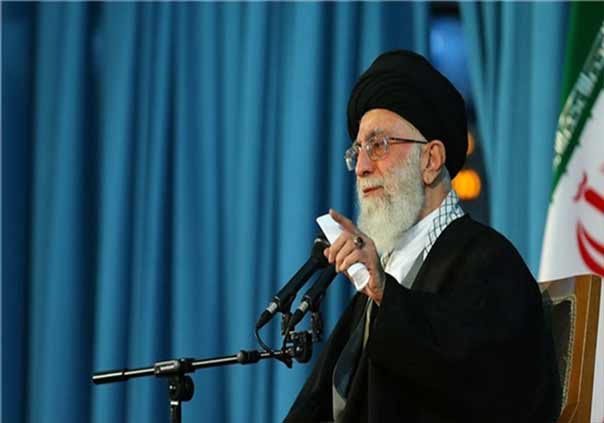 الإمام الخامنئي: إيران التي طالما لقيت الشرور من الحزبين الأميركيين لا تبني على نتائج انتخابات الرئاسة