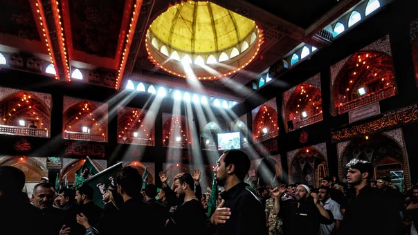 الداخلية العراقية: أكثر من مليون ونصف شخص دخلوا البلاد حتى الآن لإحياء أربعينية الإمام الحسين (ع)