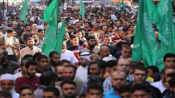 تظاهرات تعمّ أغلب الاراضي الفلسطينية رفضاً لقرار العدو بمنع الاذان في القدس المحتلة