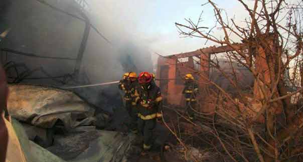 سلطات الاحتلال تجهد لإطفاء الحرائق لليوم الرابع على اندلاعها