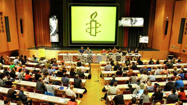 بريطانيا تتعهد للـ&rsquo;العفو الدولية&rsquo; بمراجعة تقريرها حول قصور المؤسسات الرسمية البحرينية لحقوق الإنسان.. فهل تصدق؟