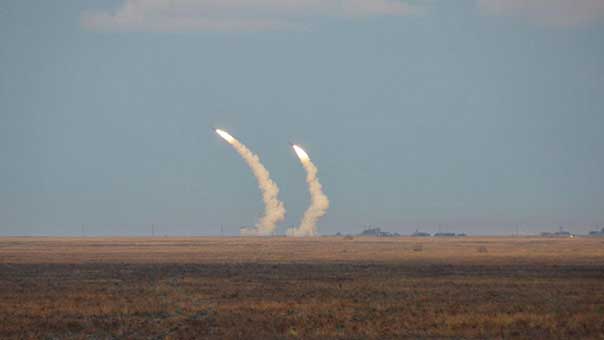  &rsquo;أزمة القرم&rsquo; تشتد..أوكرانيا تبدأ تجارب صاروخية وروسيا ترد