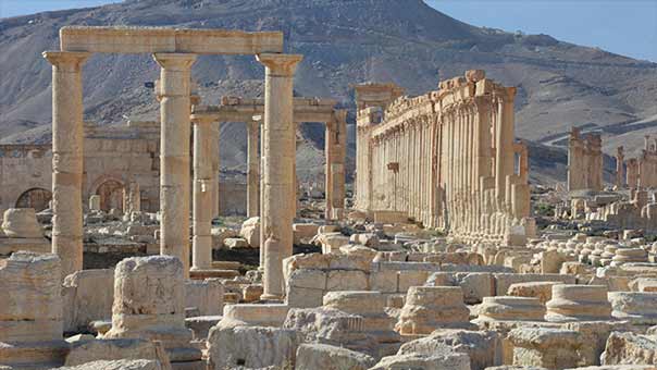 قطر تهرب آثارًا منهوبة من مدينة تدمر السورية إلى سويسرا