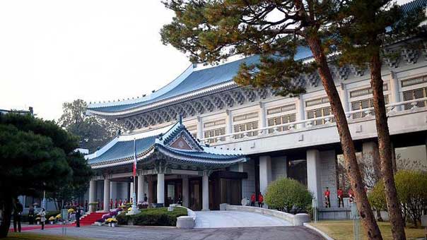 مناورات كورية شمالية لضرب &rsquo;البيت الأزرق&rsquo; الكوري الجنوبي