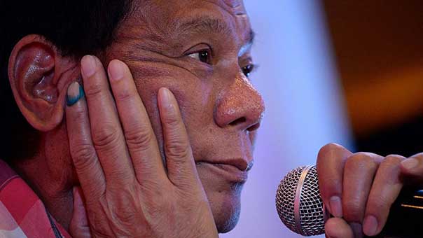 رئيس الفلبين: &rsquo;باي باي أميركا .. لا نحتاج لأموالكم&rsquo;