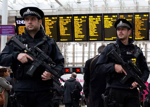 عميل سابق في الاستخبارات البريطانية متهم بتمويل الإرهاب في سوريا