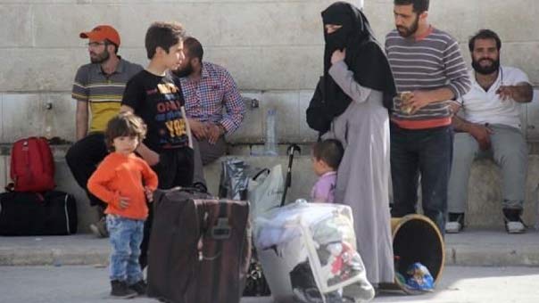 سوريا في اليوم الثالث من الهدنة: المسلحون يهجّرون أكثر من 1300 مدني من قرى بردى في ريف دمشق