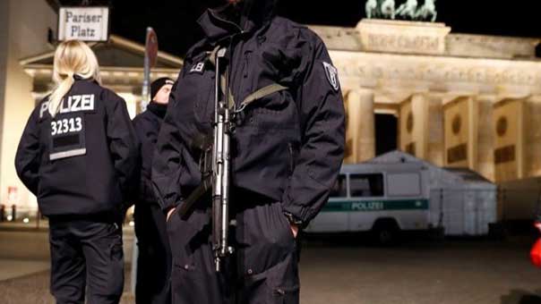 اعتقال لاجئ سوري متهم بالتحضير لتفجير نصف طن من المتفجرات في ألمانيا