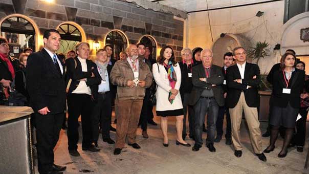 وفد برلماني فرنسي يصل الى دمشق: تحرير حلب دليل على انتصار الجيش السوري