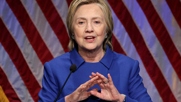 هيلاري كلينتون تعتزل العمل السياسي .. وأوباما يدعو ترامب إلى احترام المؤسسات الأميركية