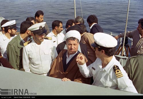 آية الله علي أكبر هاشمي رفسنجاني.. صوَر من التاريخ