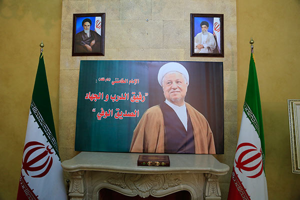 السفارة الإيرانية في بيروت تقبّلت التعازي برحيل آية الله رفسنجاني