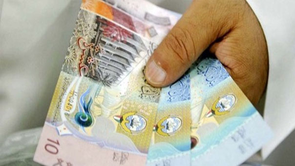 الكويت تتجه لخفض الأجور الكبيرة وعمّال الكهرباء يشكون تأخّر رواتبهم