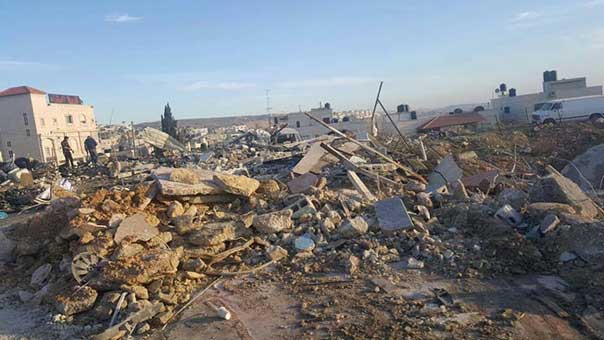 استشهاد فلسطيني في مواجهات عنيفة بالنقب .. و &rsquo;لجنة المتابعة&rsquo; تحمل الاحتلال مسؤولية التصعيد

 