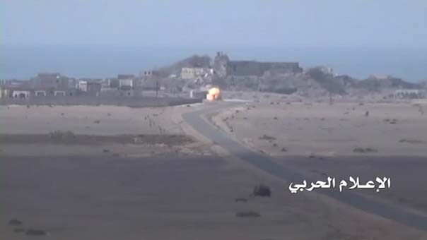 الجيش اليمني يحذر بوارج قوات العدوان السعودي من إستخدام الممر الدّولي لقصف المدنيين