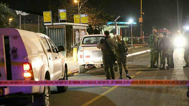 استشهاد شاب فلسطيني برصاص العدو الصهيوني قرب قرية مخماس شرق رام الله