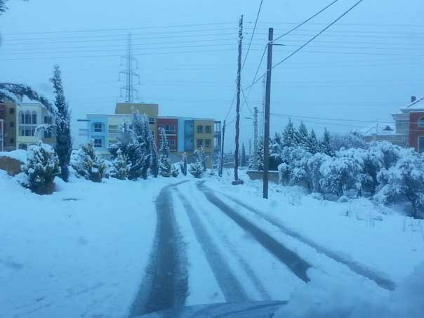 الثلوج تغطي لبنان