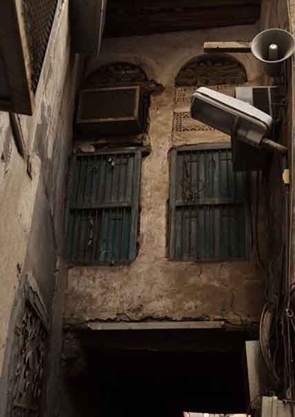 أزمة إنسانية متفاقمة في حي المسورة.. ما الذي تقترفه السلطات السعودية؟