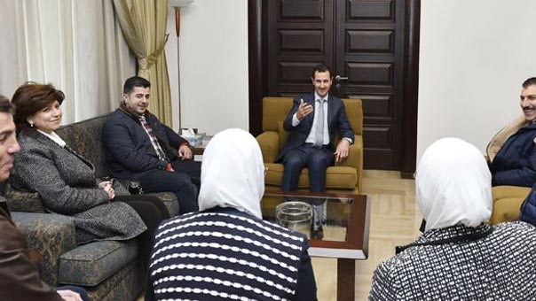 الأسد لصناعيي دمشق وريفها: إرادة الحياة عند السوريين هي إحدى أهم عوامل صمود سوريا في وجه ما تتعرض له