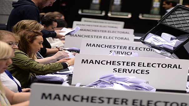 الاسكتلنديون يلوحون من جديد بالانفصال عن المملكة المتحدة