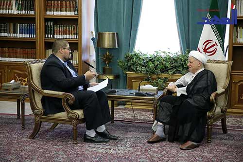 موقع العهد يعيد نشر مقابلة سابقة مع الراحل آية الله رفسنجاني لمناسبة ذكرى انتصار الثورة الايرانية