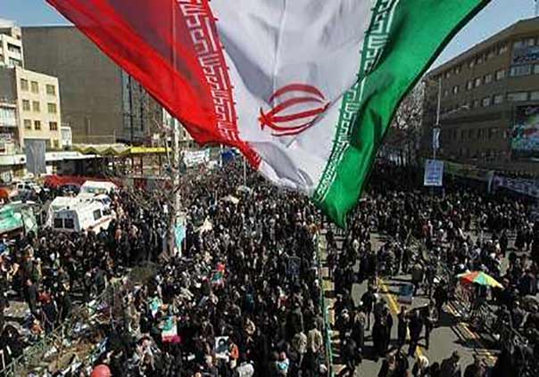 إيران ترد شعبياً ورسمياً على ترامب..وروحاني: واشنطن ستندم على لغة التهديد