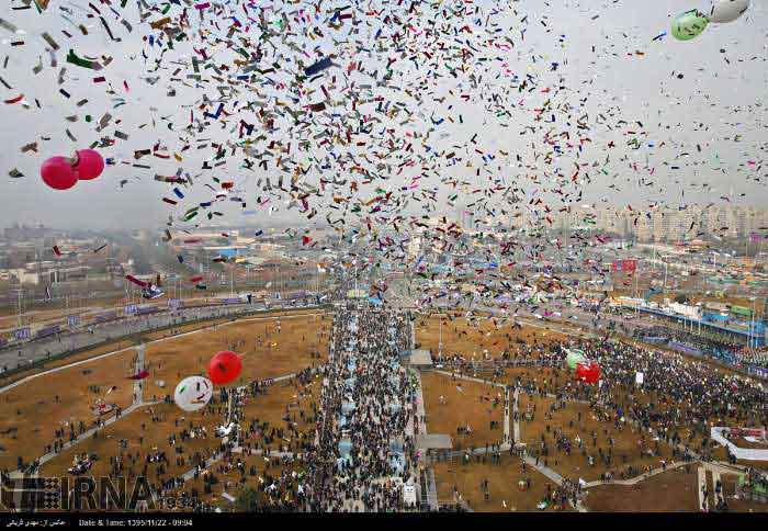 بالصور- هكذا احتفى الايرانيون بالذكرى 38 لانتصار الثورة الاسلامية