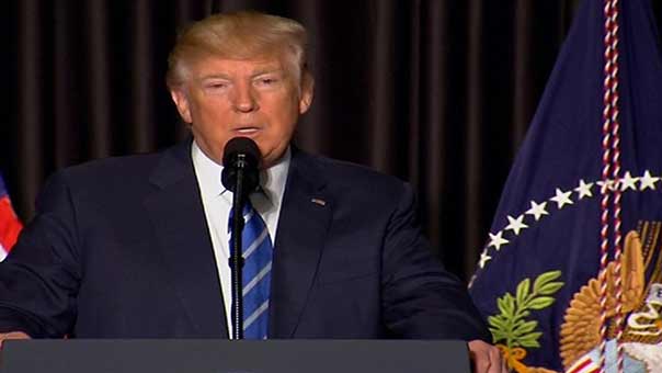 إحراج جديد لترامب..القضاء الأميركي يؤيد تعليق حظر السفر
 