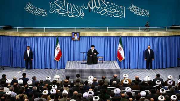 الإمام الخامنئي: الحرب الحقيقية هي حرب اقتصادية وثقافية