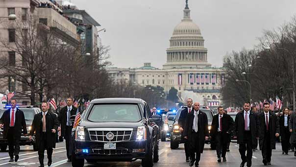تحقيق أمني بعد رشق موكب ترامب بـ&rsquo;شيء مجهول&rsquo;