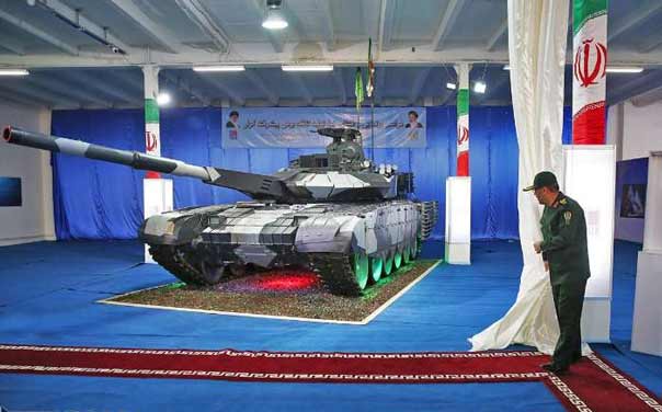 بالصور: بعد مروحية &rsquo;صبا 248&rsquo;.. إيران تكشف عن الدبابة المتطورة &rsquo;كرار&rsquo;