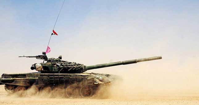 الجيش السوري يحكم سيطرته على جبال المزار ويستعيد مستودعات النقل شرق تدمر