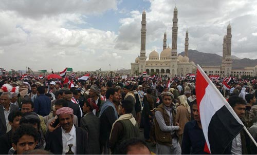 أبناء اليمن أحيوا الذكرى الثانية للصمود في ميدان السبعين.. الصمّاد: العدوان لن يحقق في الاقتصاد ما عجز عن تحقيقه في الميدان