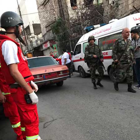 قتيل وعدد من الجرحى خلال اشتباكات في مخيم عين الحلوة  