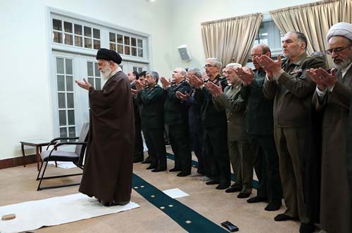 الامام الخامنئي: اميركا ارتكبت خطأً استراتيجيًا بعدوانها العسكري على سوريا