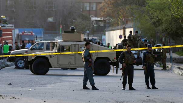 5 قتلى بتفجير انتحاري وسط كابل.. و&rsquo;داعش&rsquo; يتبنى